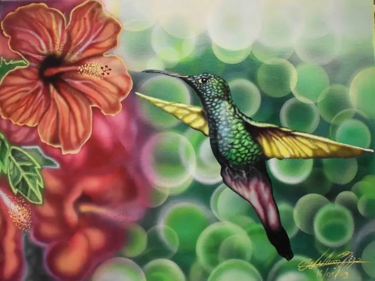 Opera d'arte di Willian de Paula Rizzo realizzata con l'utilizzo dell'aerografo dove ritratta un colibri